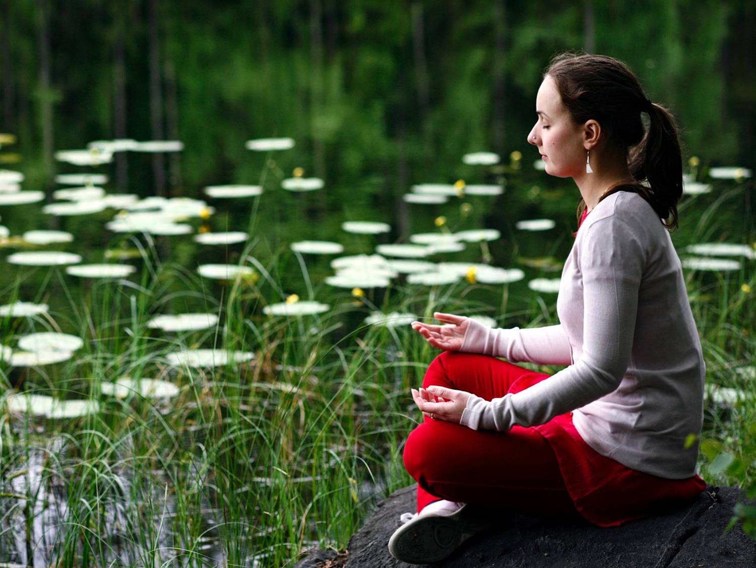 瑜伽冥想与运动结合,放松身心迎接新挑战的简单介绍 瑜伽冥想与运动结合,放松身心迎接新挑战的简单介绍