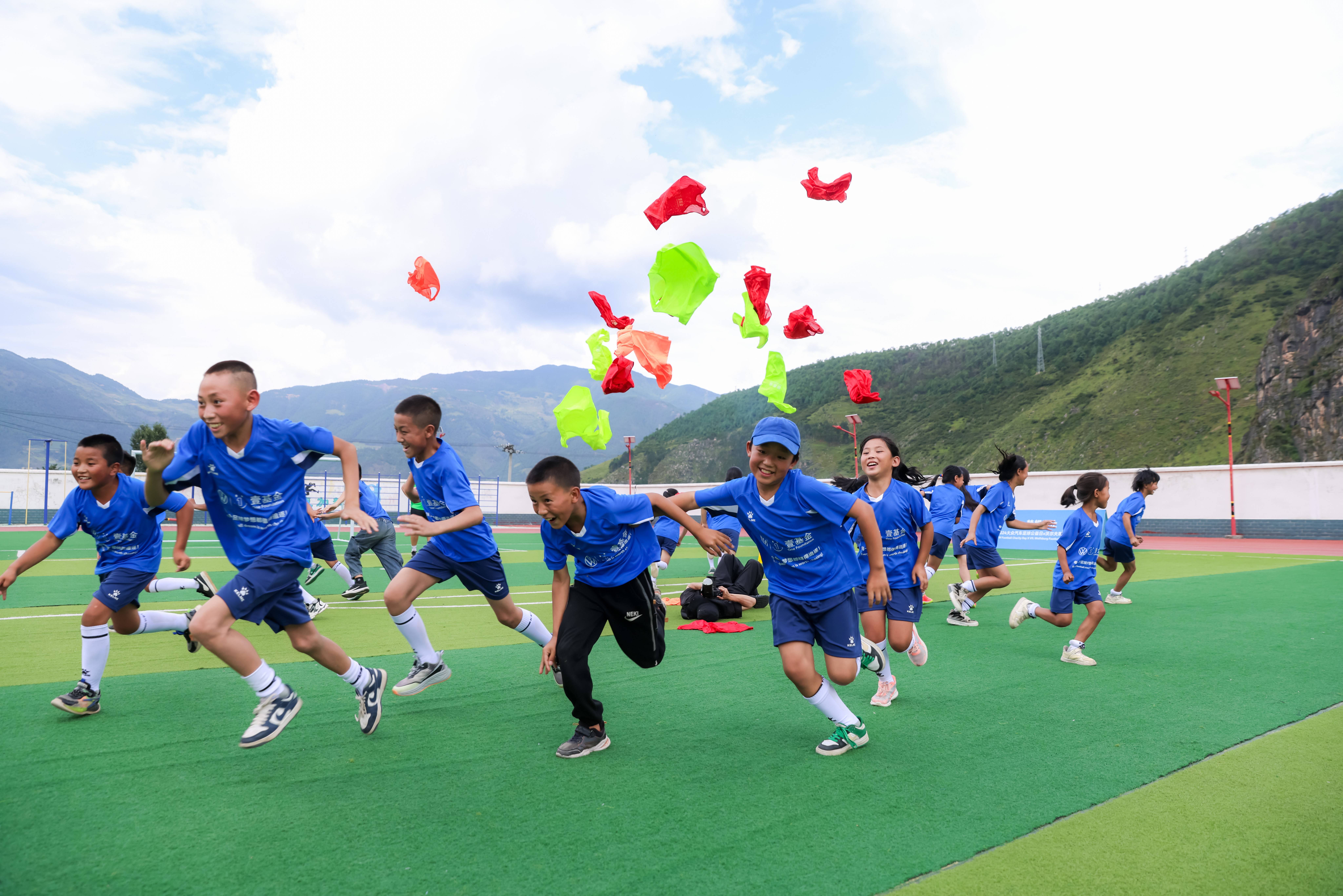 AYX SPORTS-全国青少年足球夏令营，培养未来足球之星