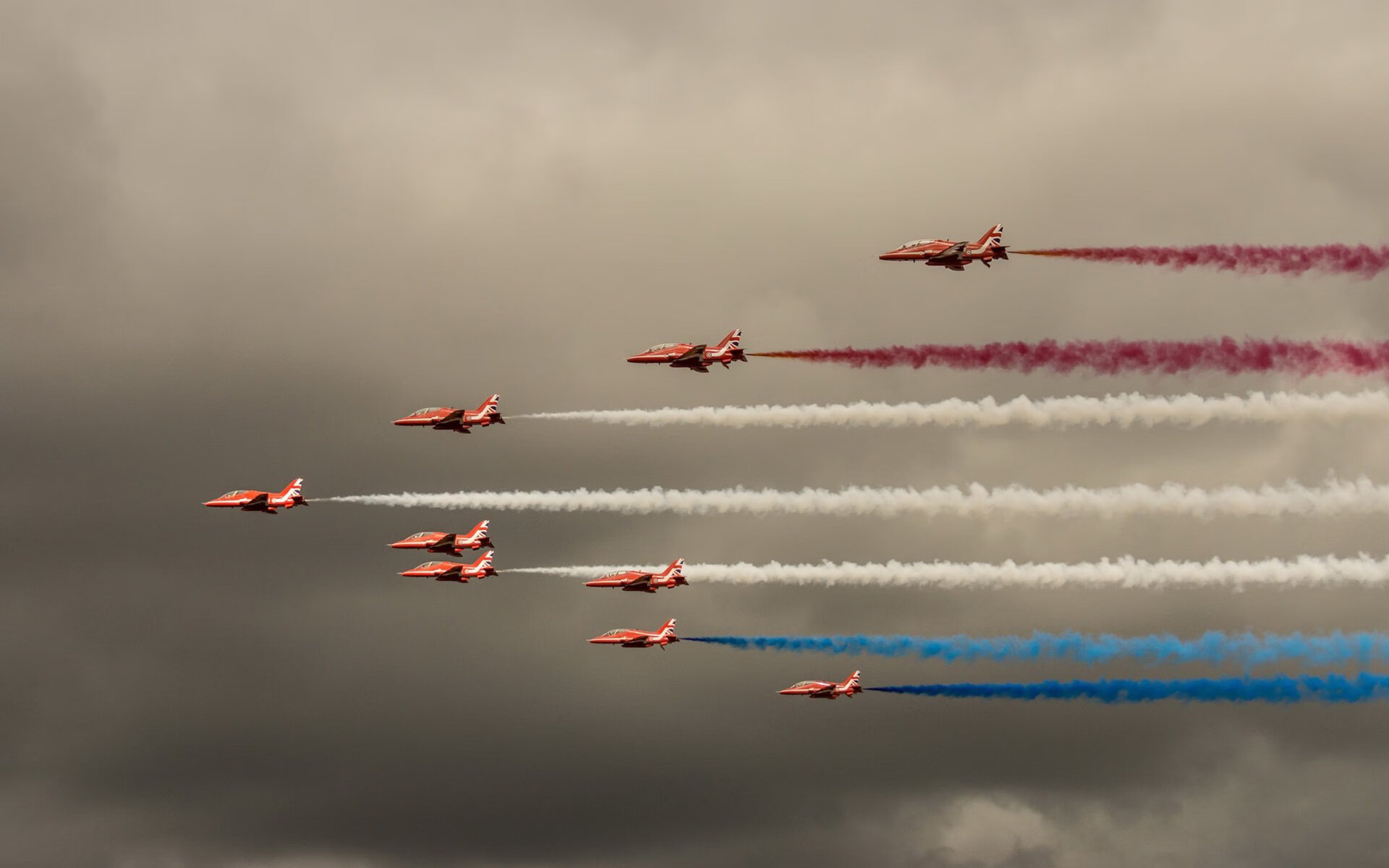 意甲阵地战:一波接一波的防守反击战术演练,意大利足球防守反击打法