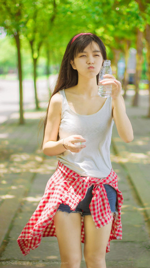 AYX体育官网-精彩足球比赛：全球体坛瞩目一幕，最精彩足球比赛