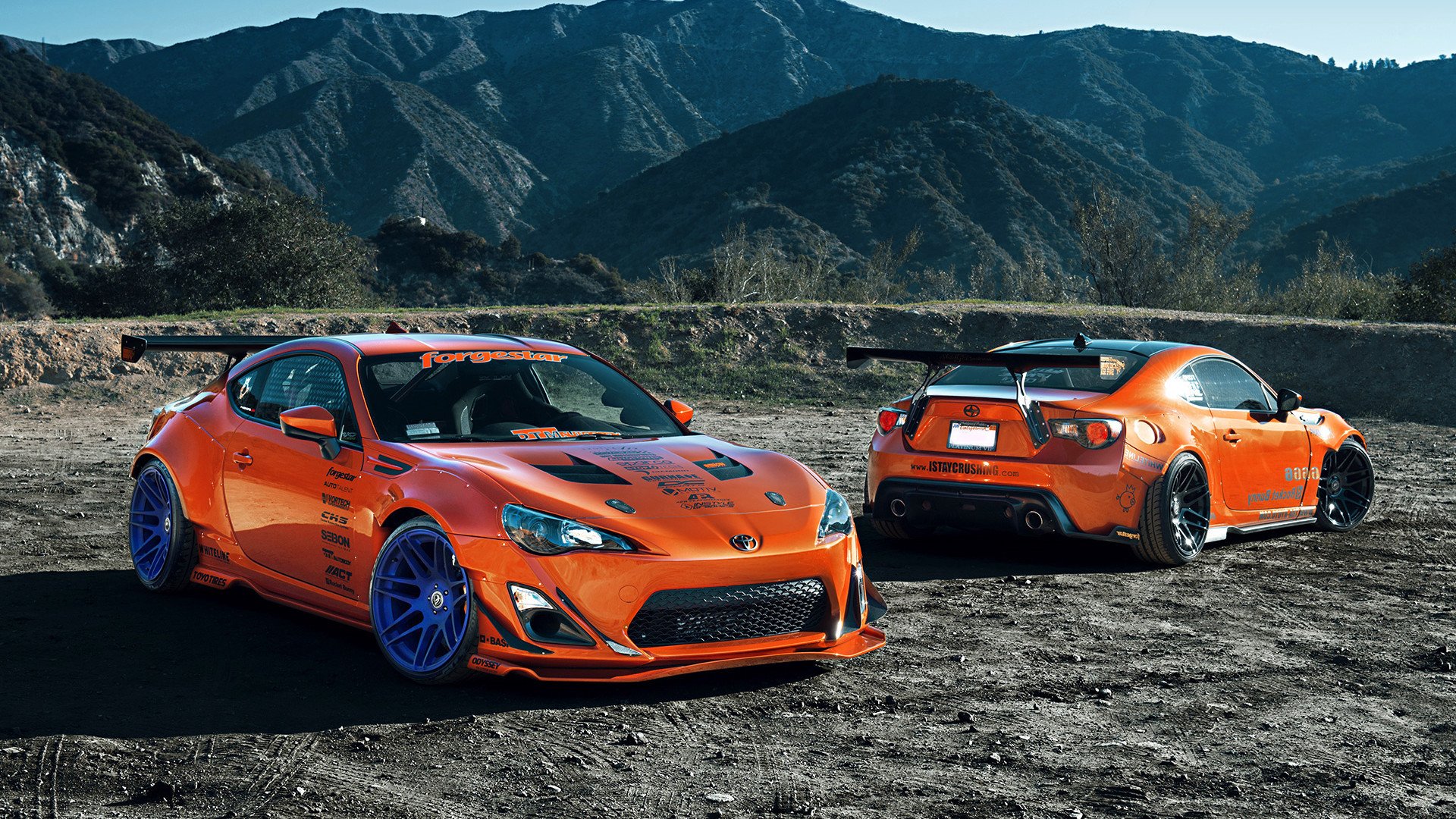 “网球对抗:高新体育中心赛场巅峰高手强强碰撞”