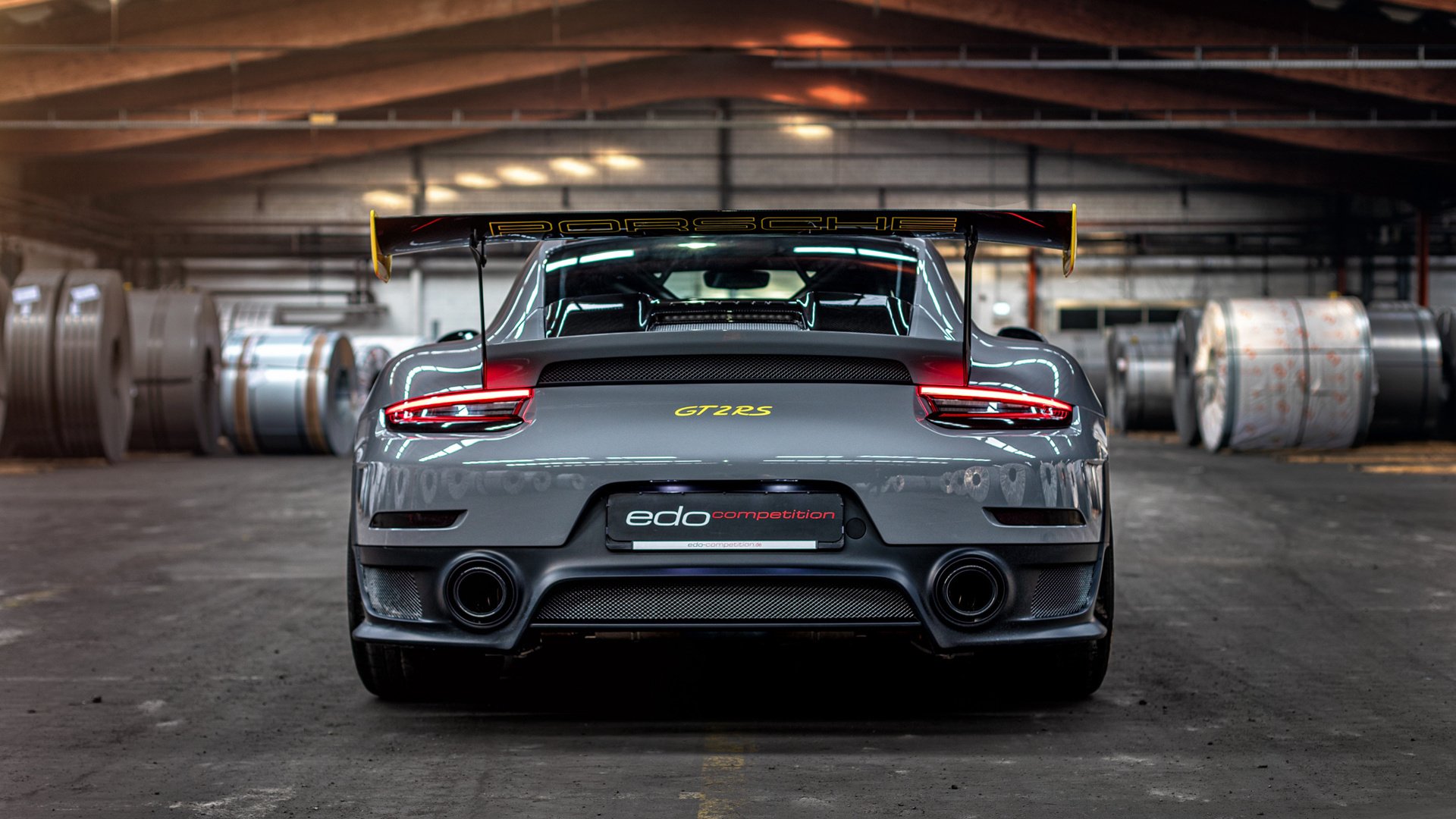 中场传球重心变化是否左右整体进攻模式,传中球怎么不停球直接射门