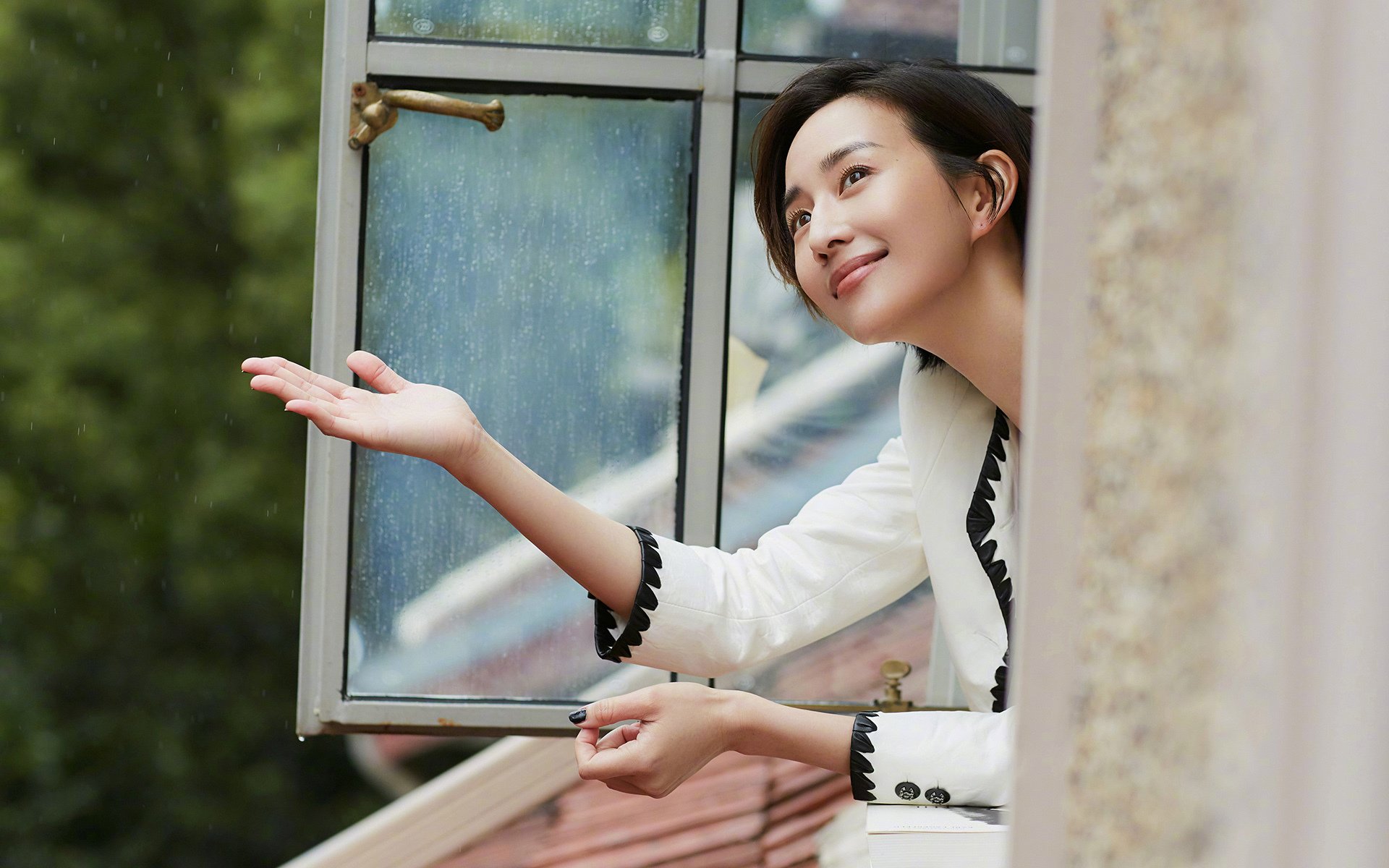 球员个人品牌建设加强,商业代言成收入新来源,每个球星代言的品牌