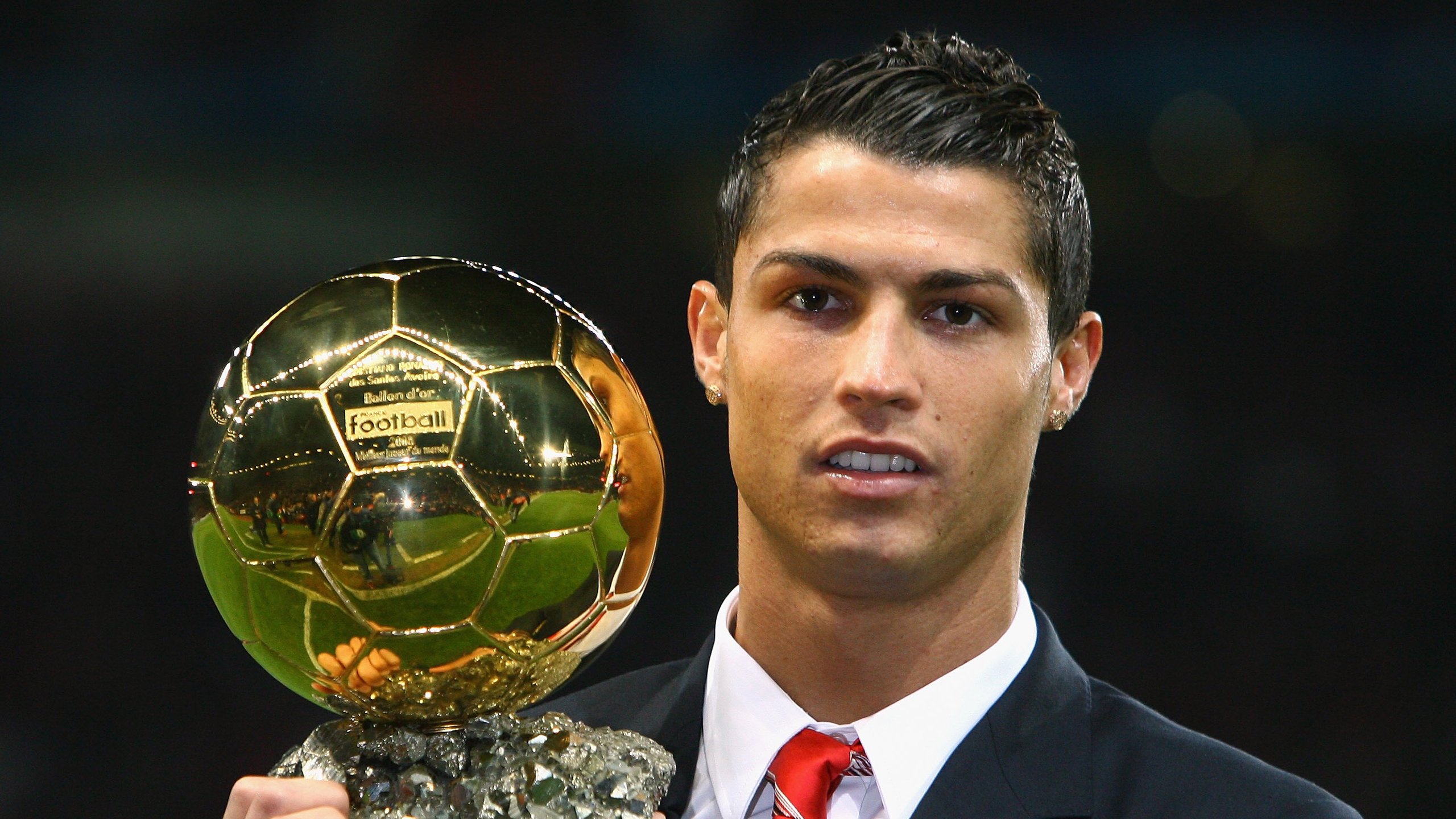 《女性玩家崭露头角：电竞舞台越发多元化》，女性玩家的头像